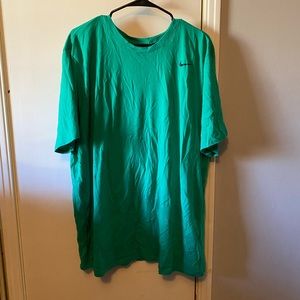 Nike men’s shirt